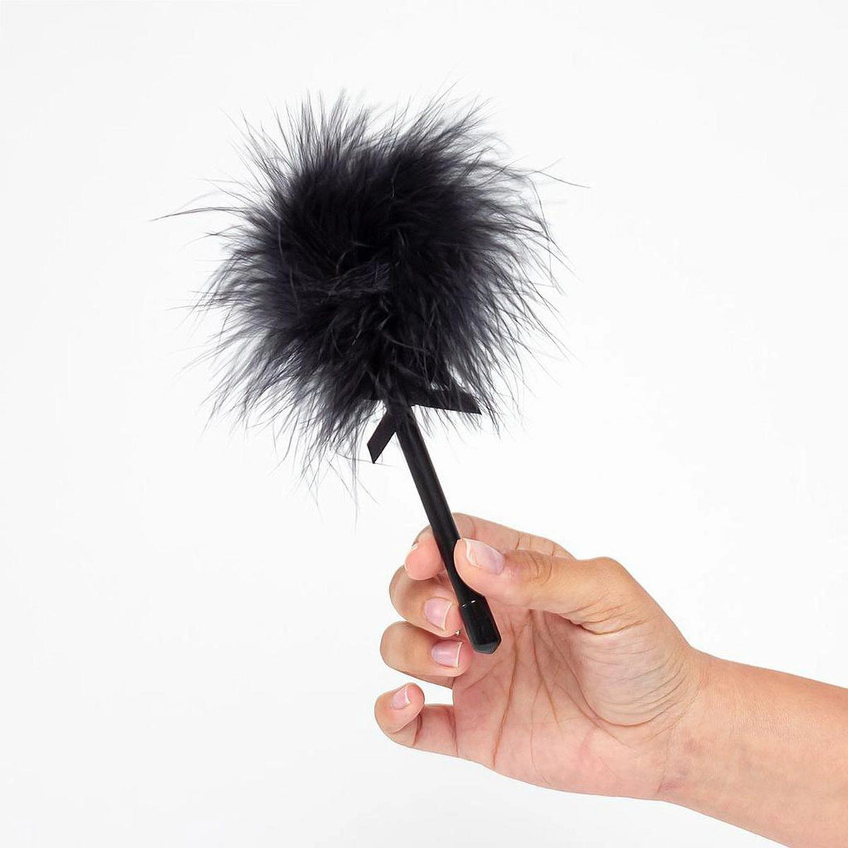 Korbács Feather Tickler – fekete 37-3420K | Secret Play