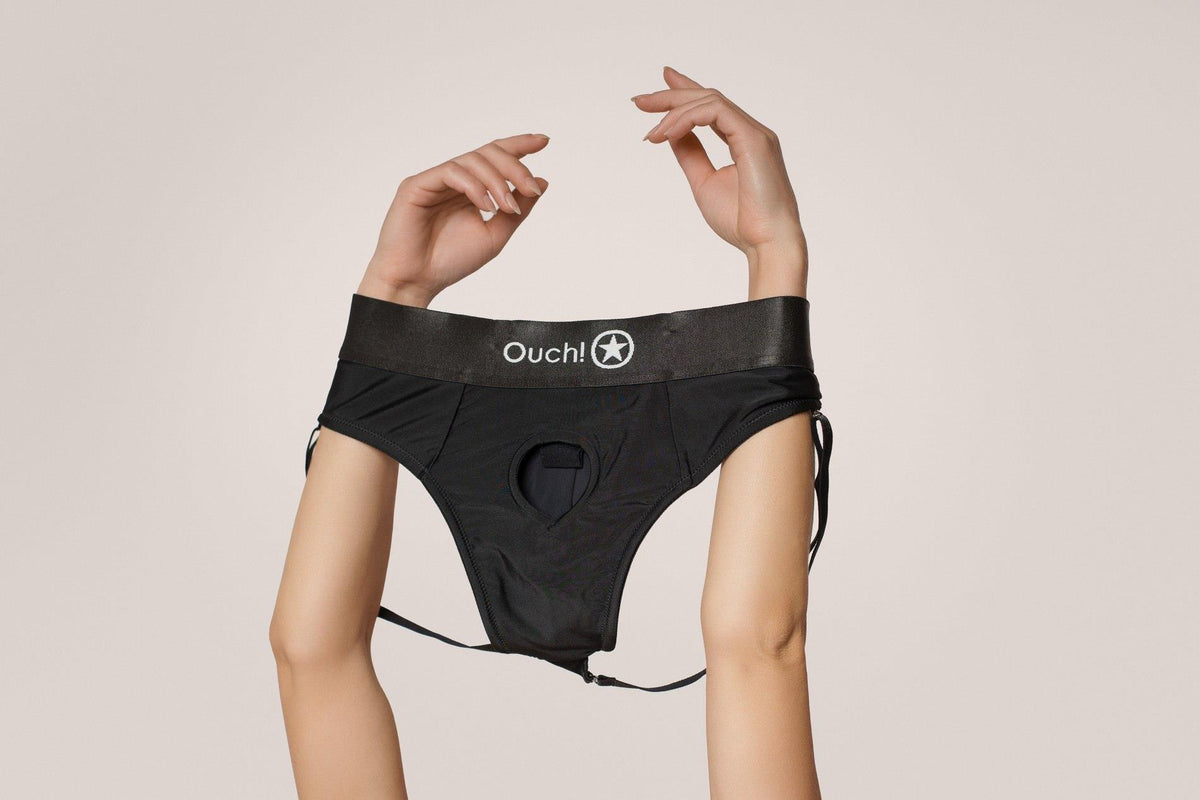Arnés strap-on 10 velocidades – negro OU831BLKXSS1 | Ouch!