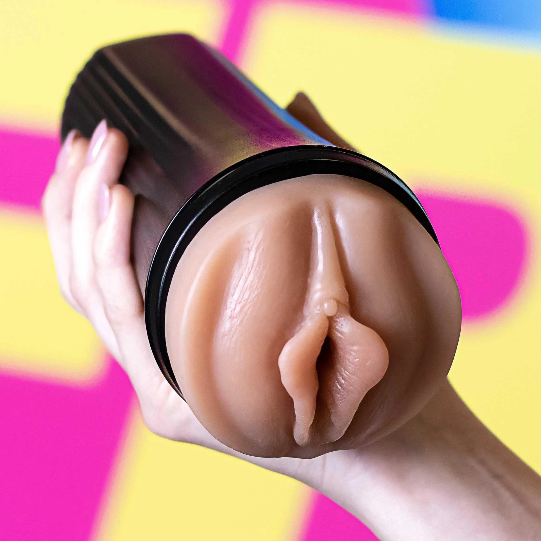 Prixus - Ultra-Realistic Pussy Case Stroker