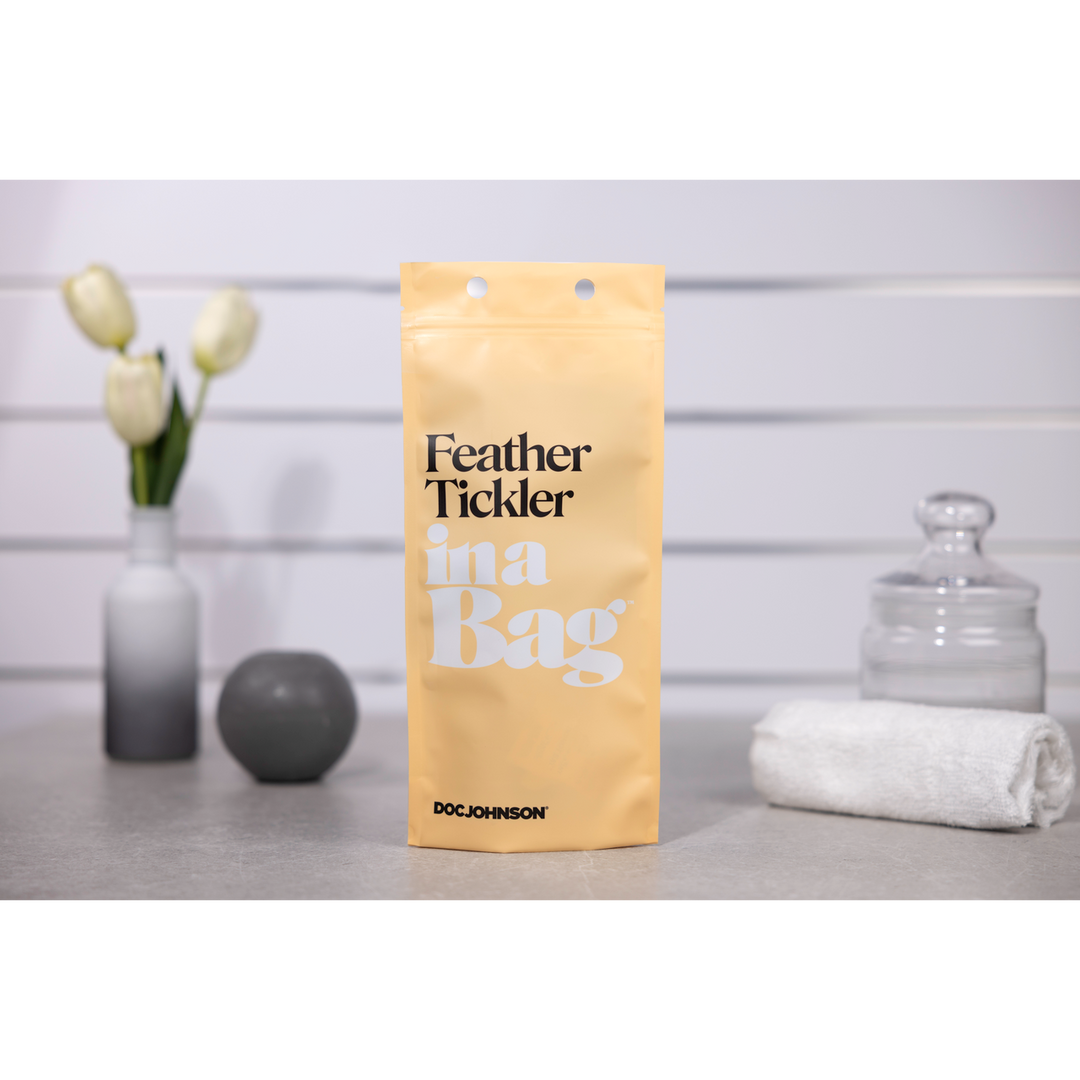Chicote Feather Tickler – preto | Doc Johnson