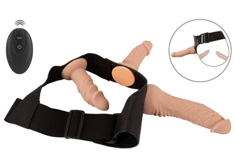 Strap-on 17 cm – com controlo remoto, vibratório, nude
