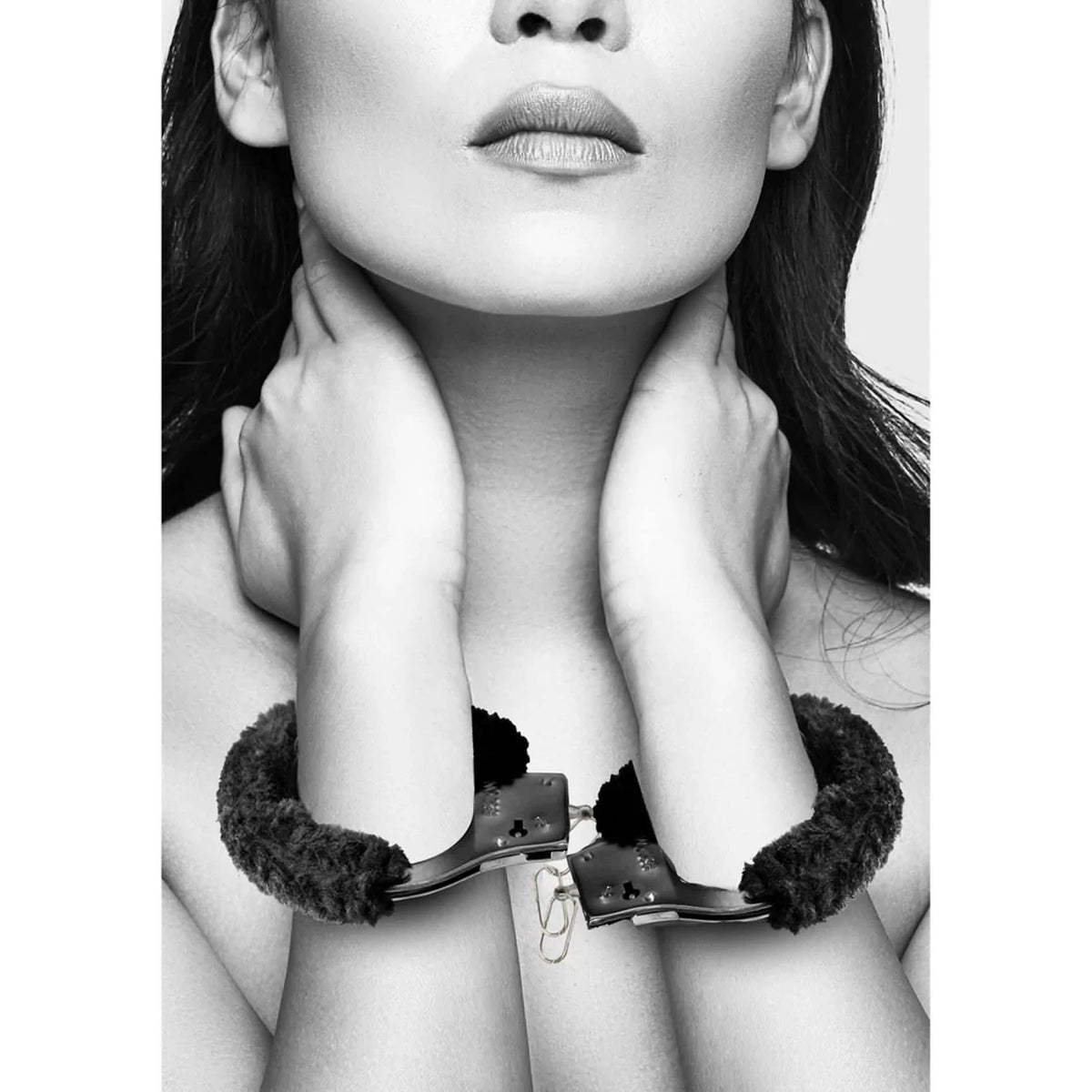Manette Beginner's Furry Cuffs – nera | Ouch!