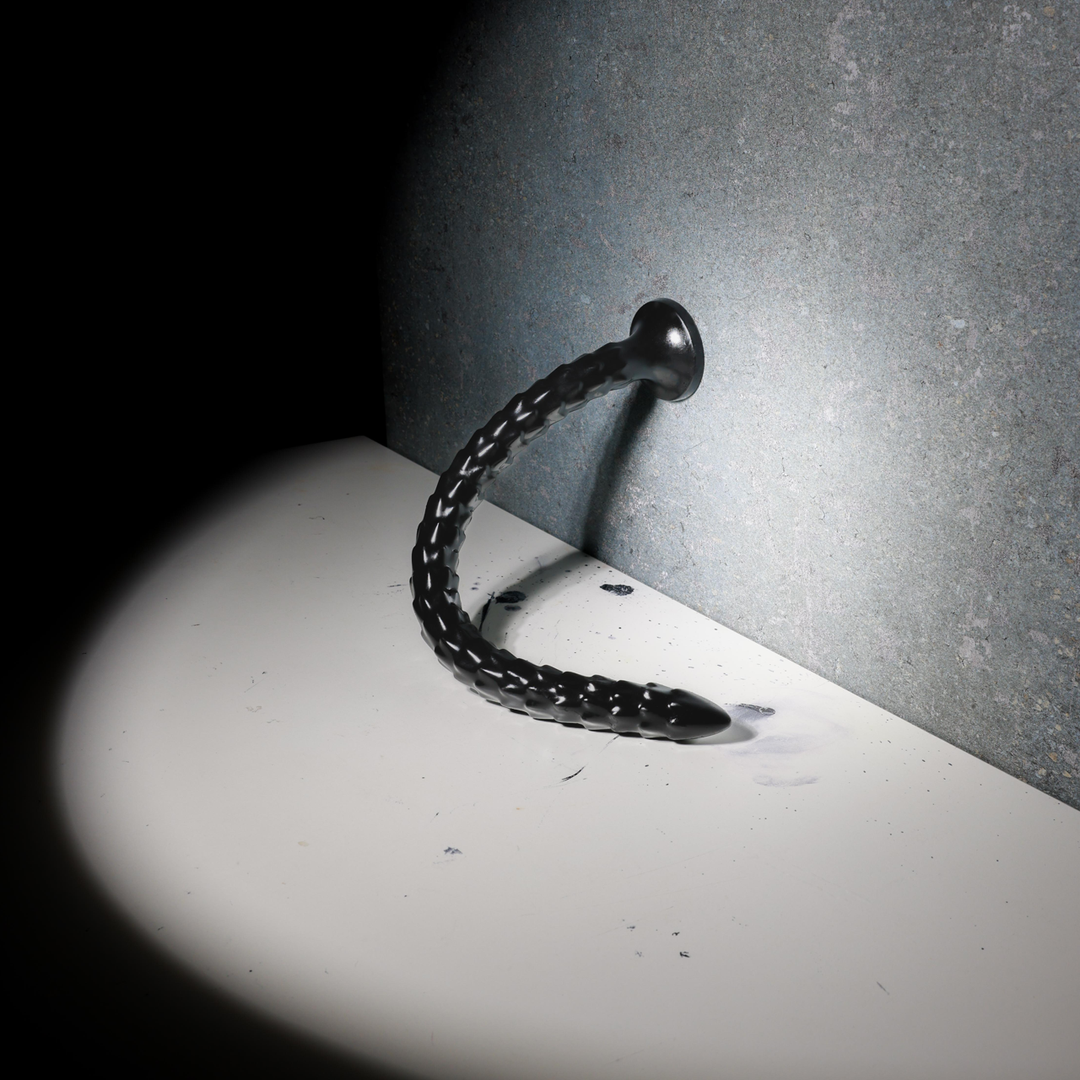 Clitoral stimulator Scaled Snake 54.9 cm – black | Ouch!
