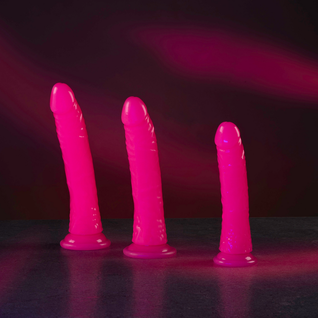 Dildo – mit Saugnapf, leuchtend, grün 6.2 cm | RealRock