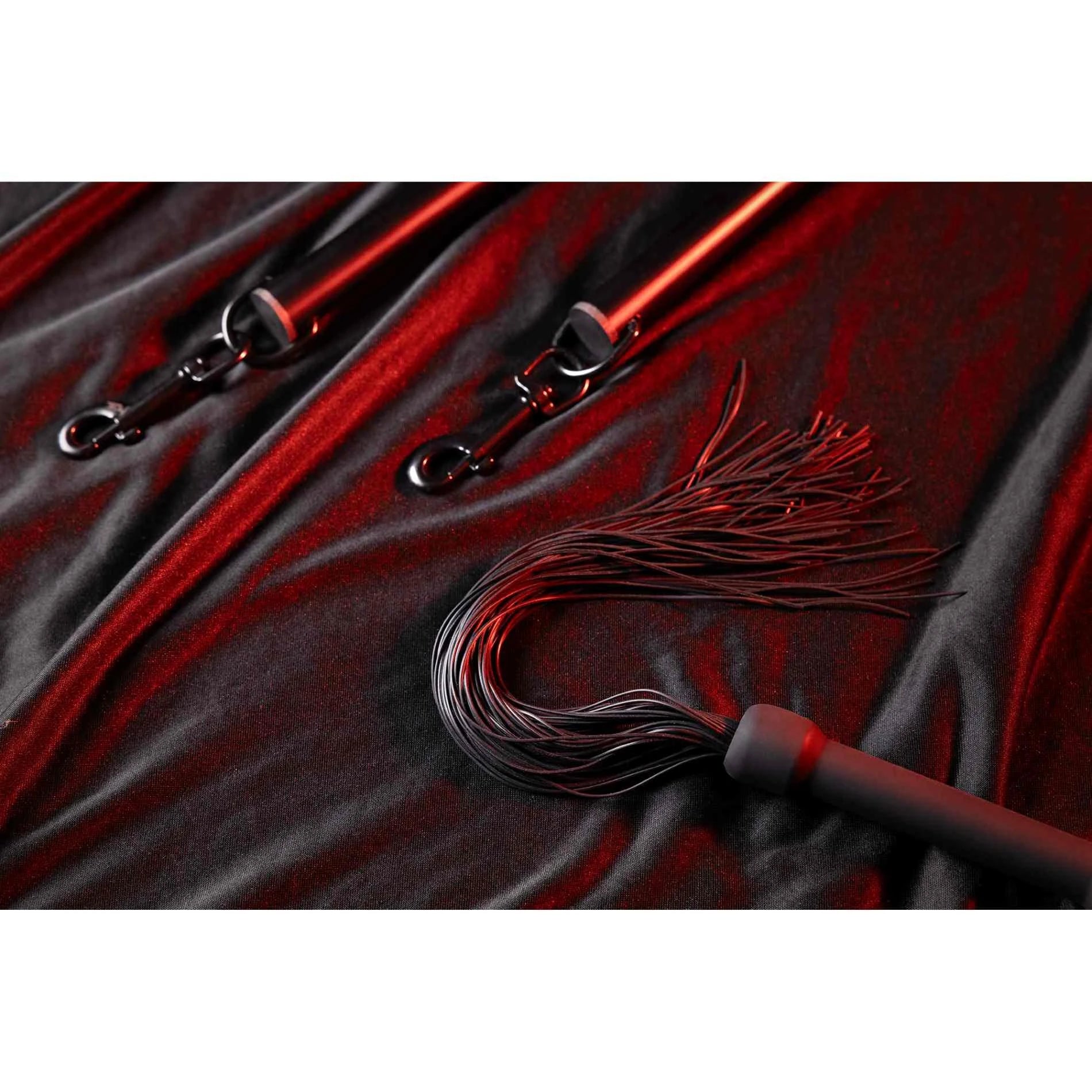Beginners Silicone Whip - Black