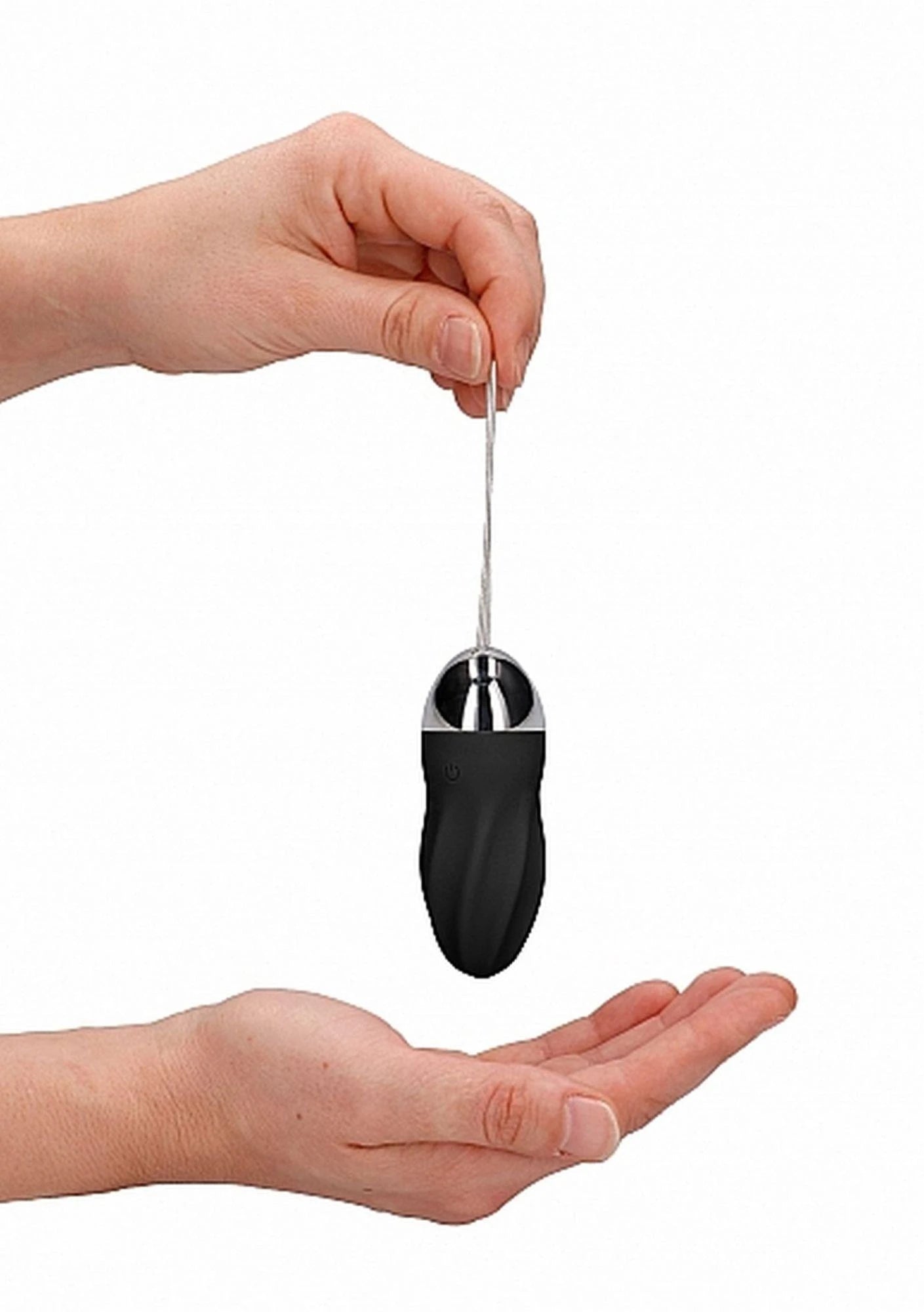 George - Wireless Egg with Remote Control