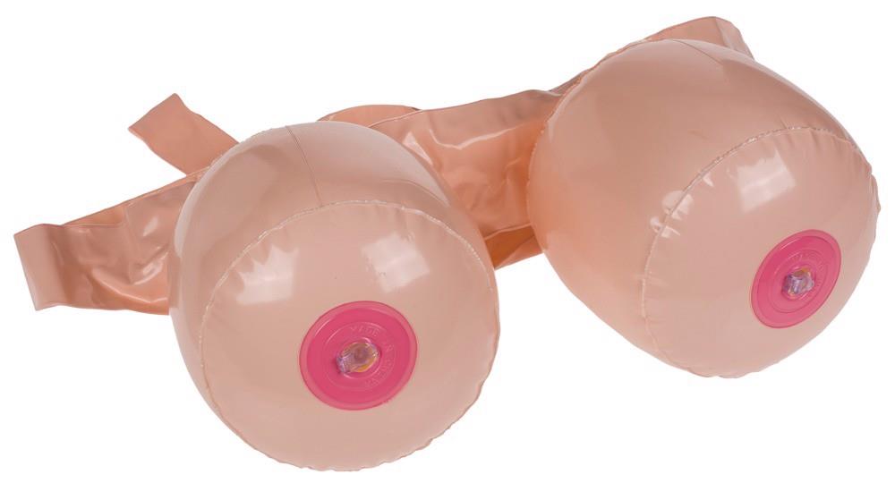 Bataille de seins