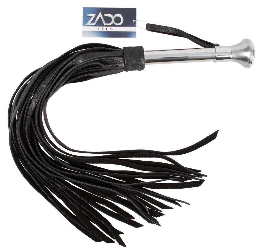 Flogger in leather