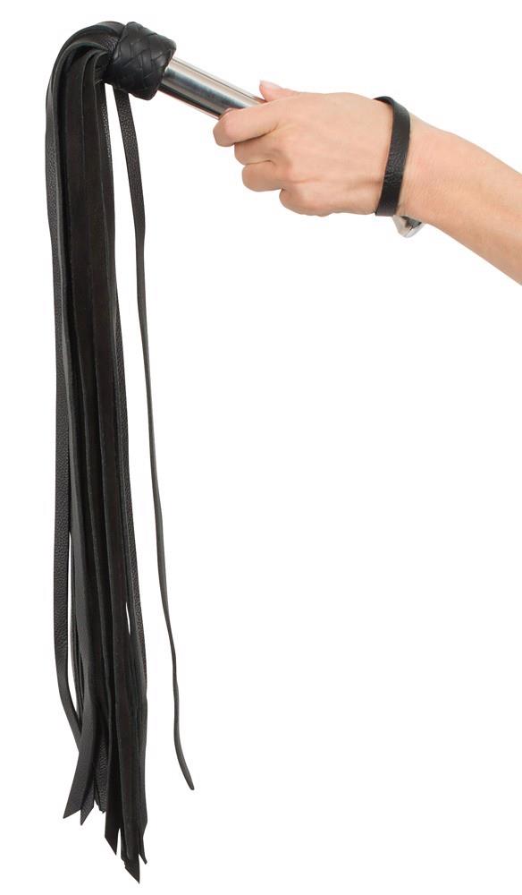 Flogger in leather