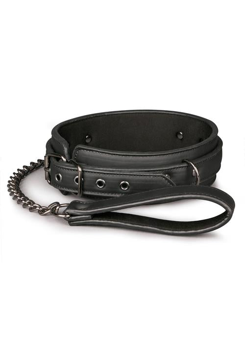 Collier fétiche avec laisse