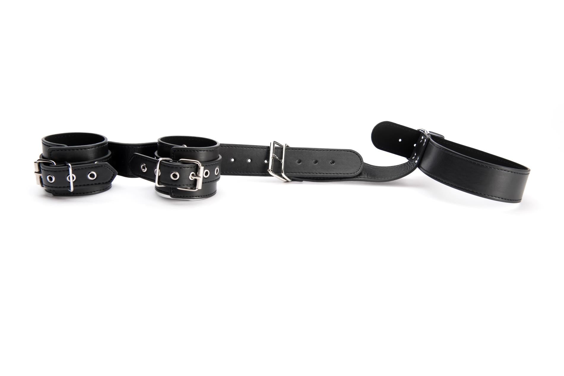 Collier de soumission et manchettes