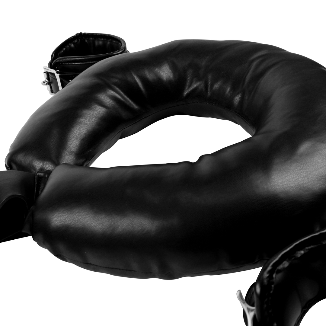 Bande de cuisse rembourrée avec menottes - Noir