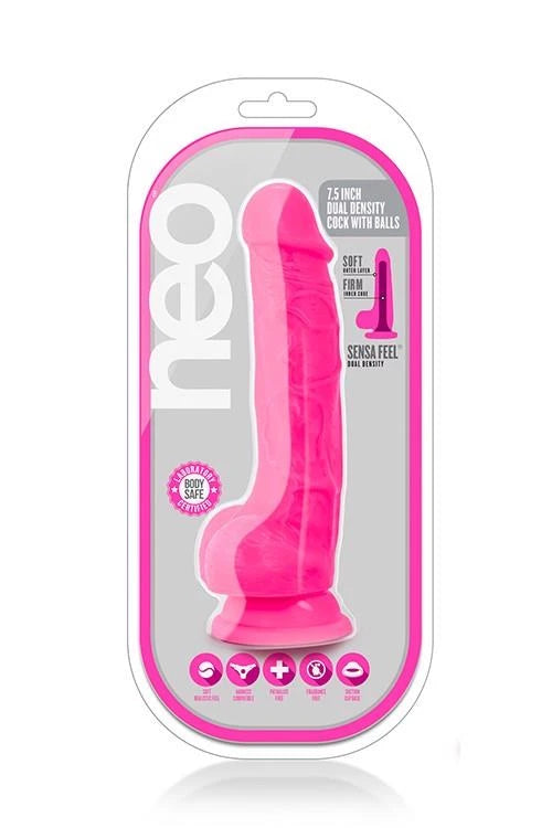 NEO PÉNIS À DOUBLE DENSITÉ 7,5 POUCES AVEC COUILLES