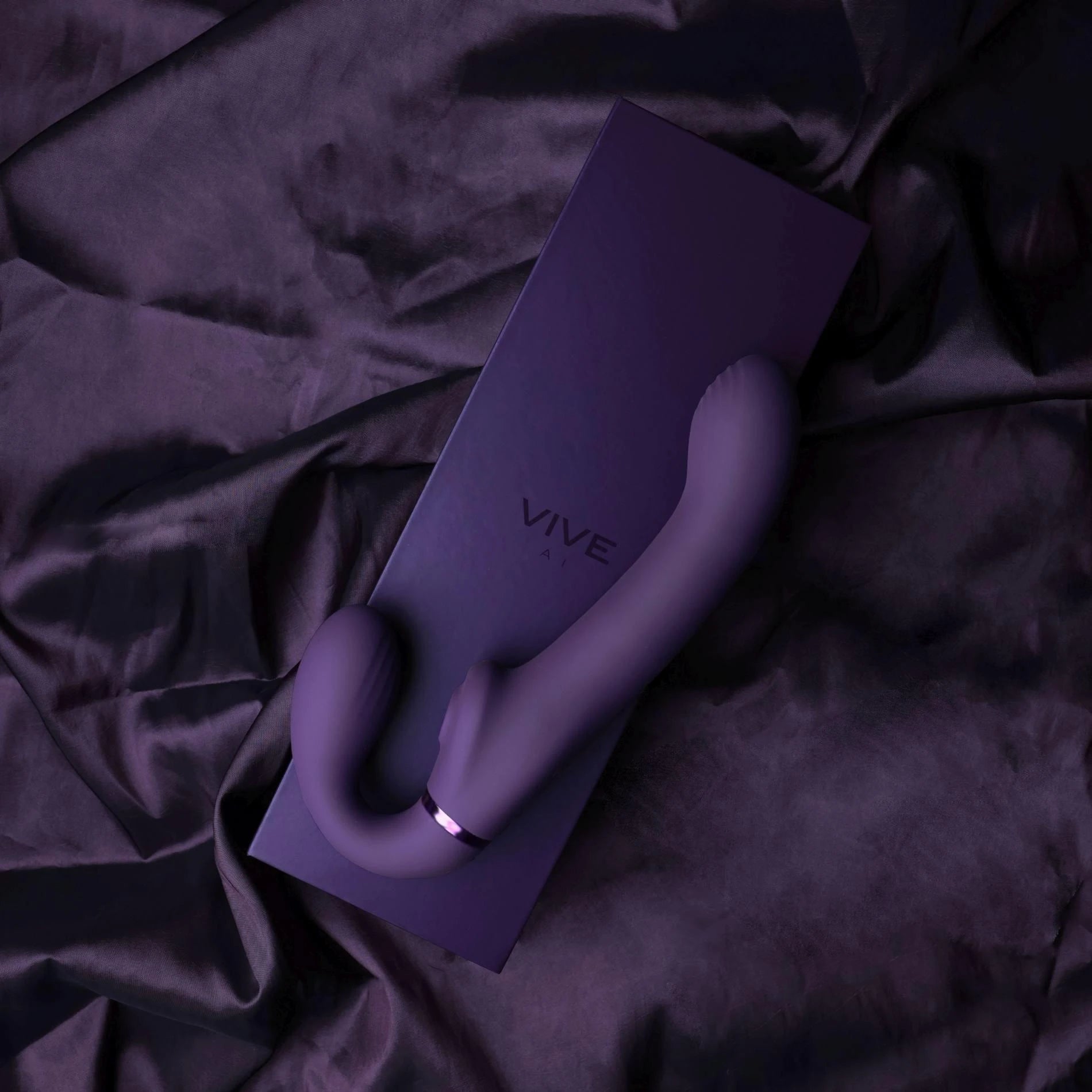 Ai - Dual Vibrating  Air Wave Tickler Strapless Strapon